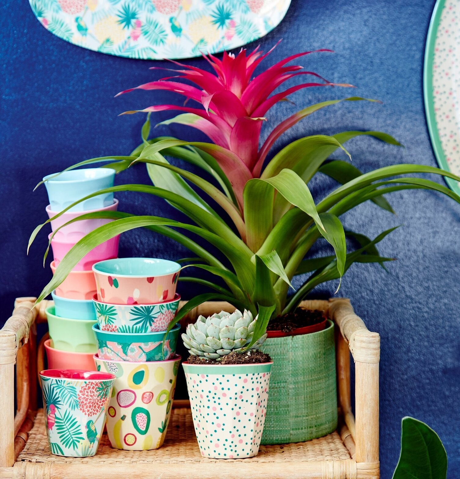 Mugg Dapper Dot Print från Rice i färgglad och livlig miljö