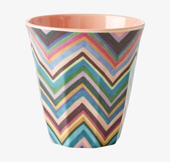 Mugg Zig Zag Print från Rice med färgglatt zickzackmönster
