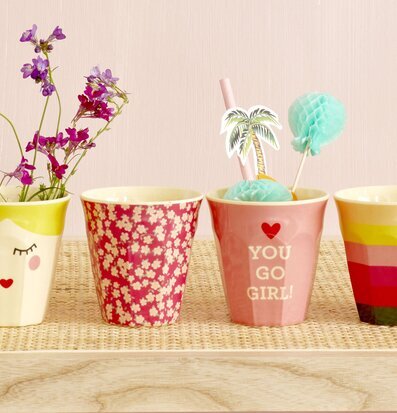 Muggar Rabbit Prints från Rice i olika färger och mönster