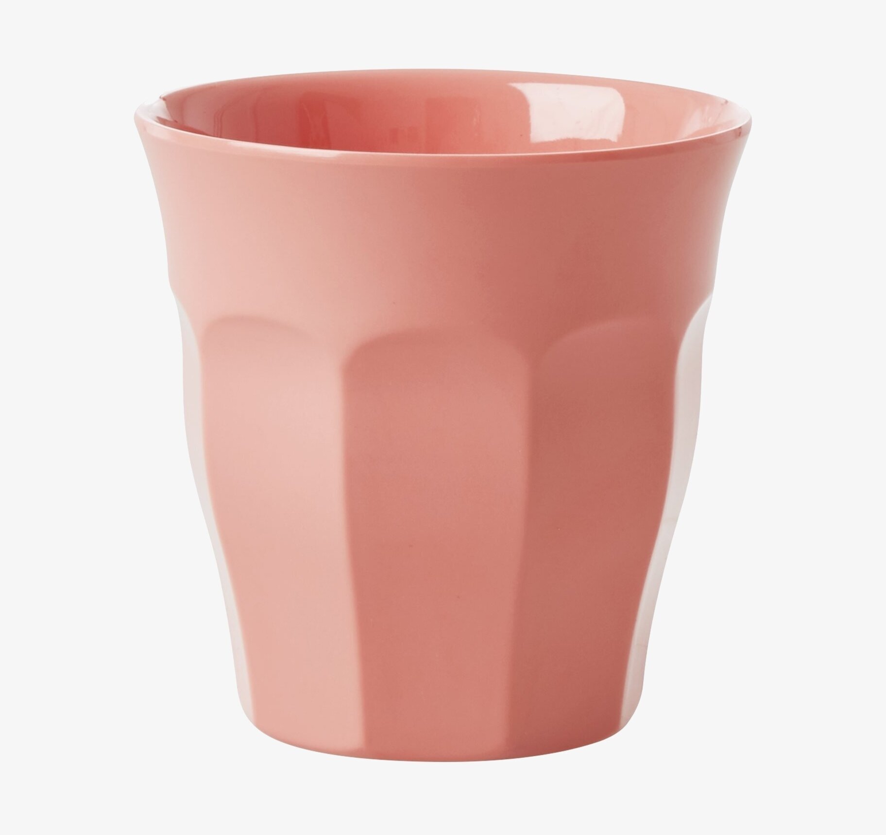 Mugg True Coral från Rice i korallrosa med räfflad yta