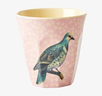 Mugg Vintage Bird Print Soft Pink från Rice mot vit vägg