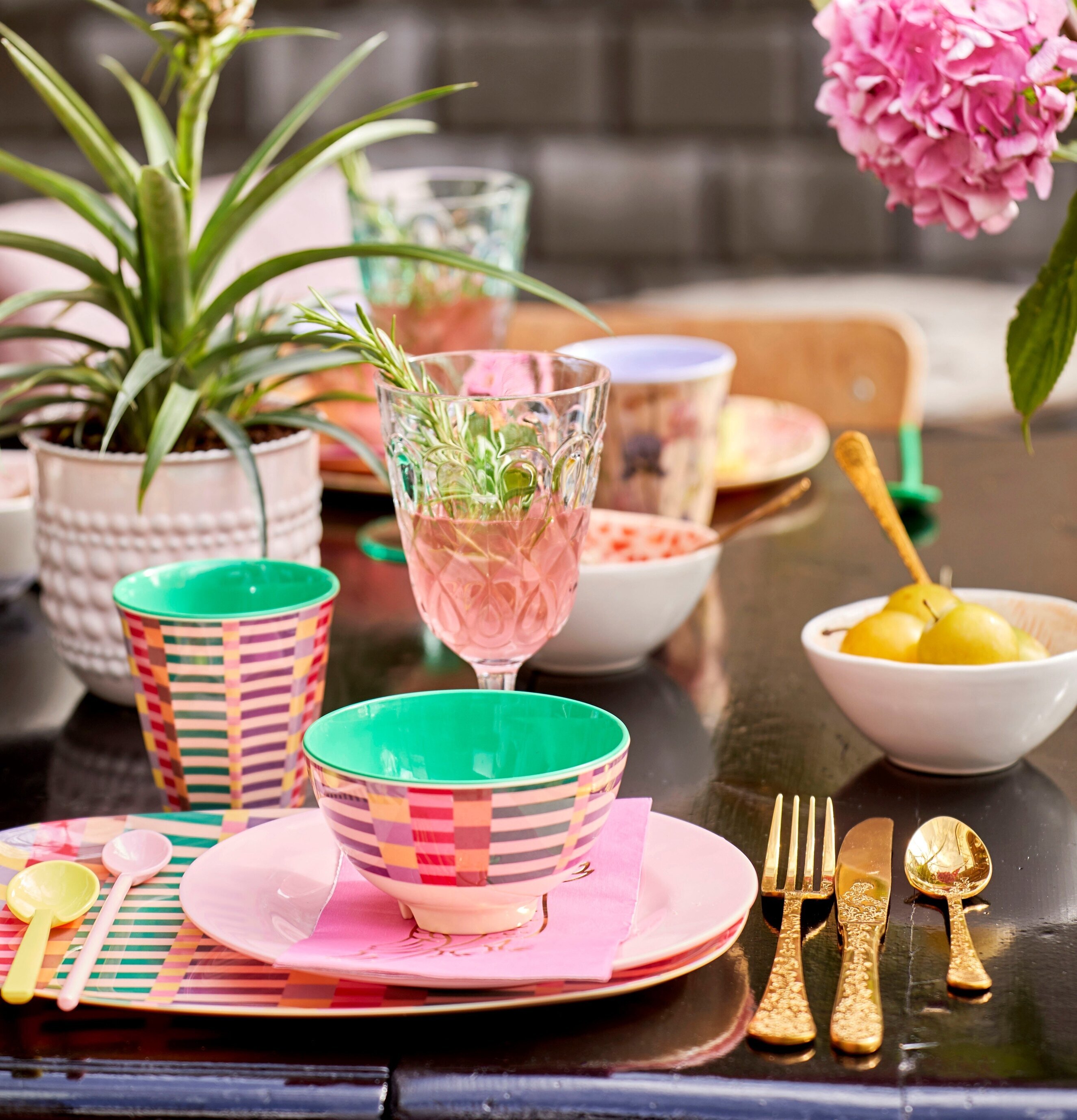 Mugg Summer Stripes Print från Rice på färgglad dukning