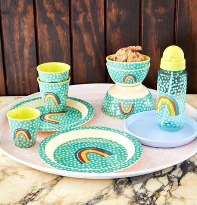 Mugg Rainbow & Stars Print från Rice på rustik träpanel