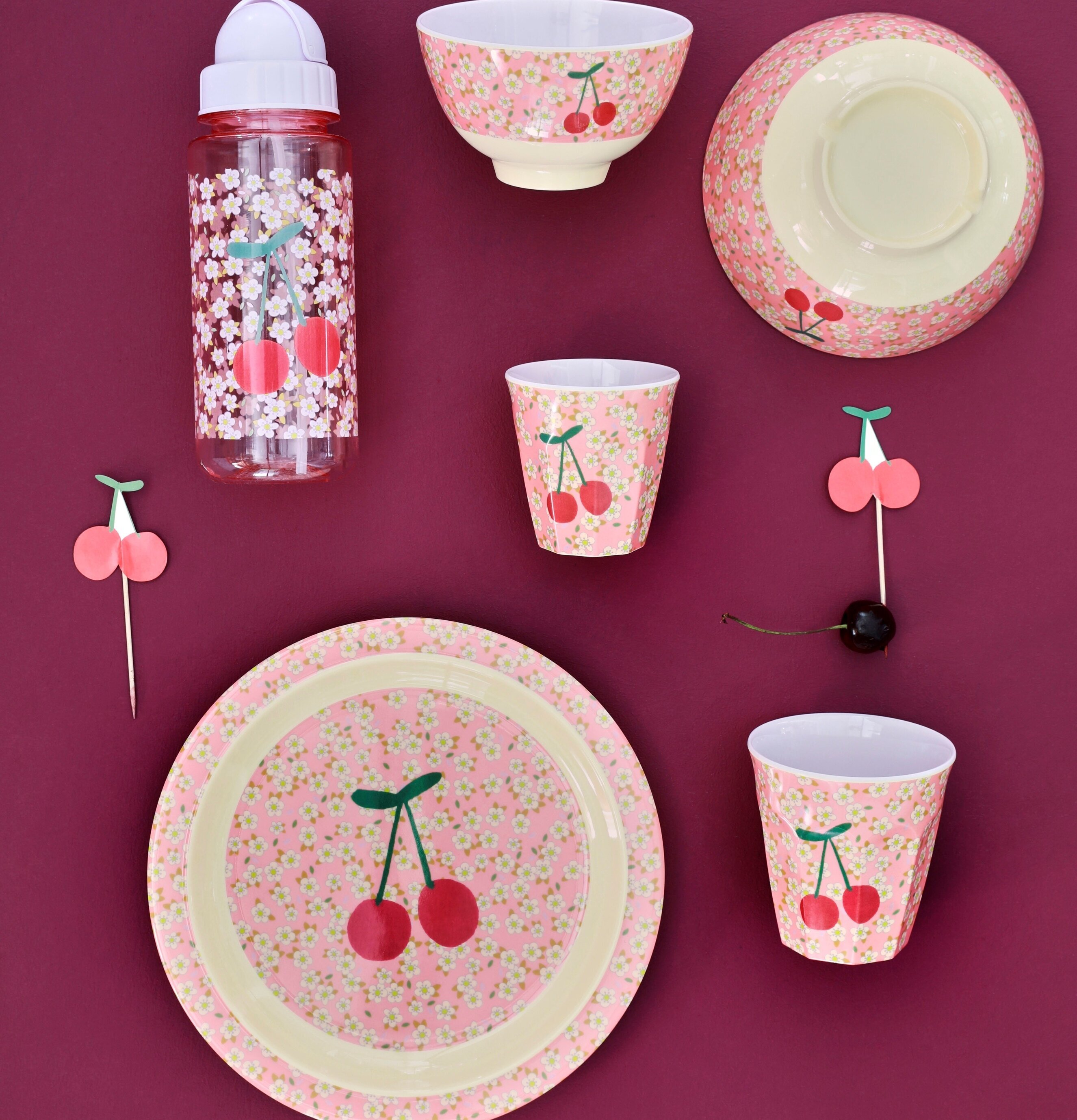 Mugg Flowers & Cherry Print från Rice och matchande set