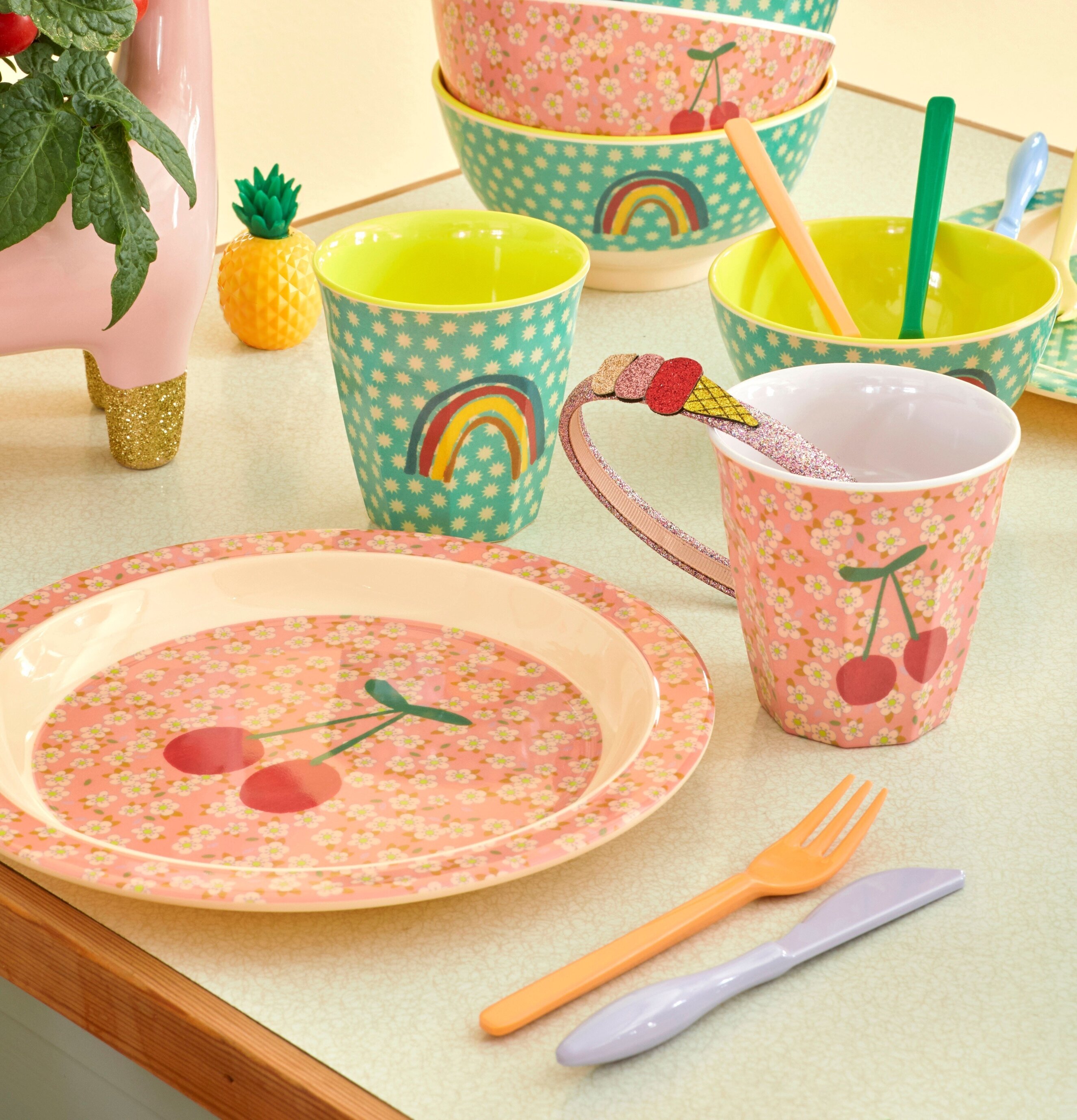 Mugg Flowers & Cherry Print från Rice med färgglad design