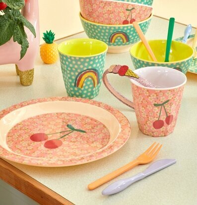 Mugg Flowers & Cherry Print från Rice med färgglad design