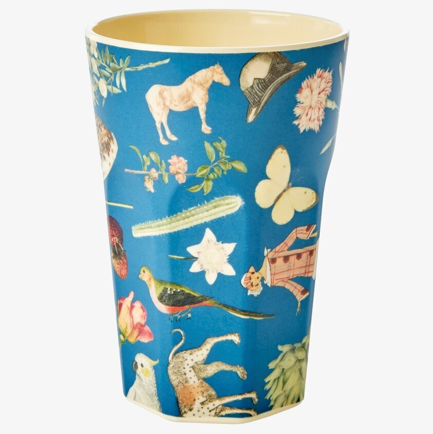 Mugg Latte Blue Art Print från Rice med färggrann design