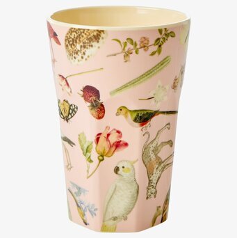 Mugg Latte Pink Art Print från Rice med livfull design