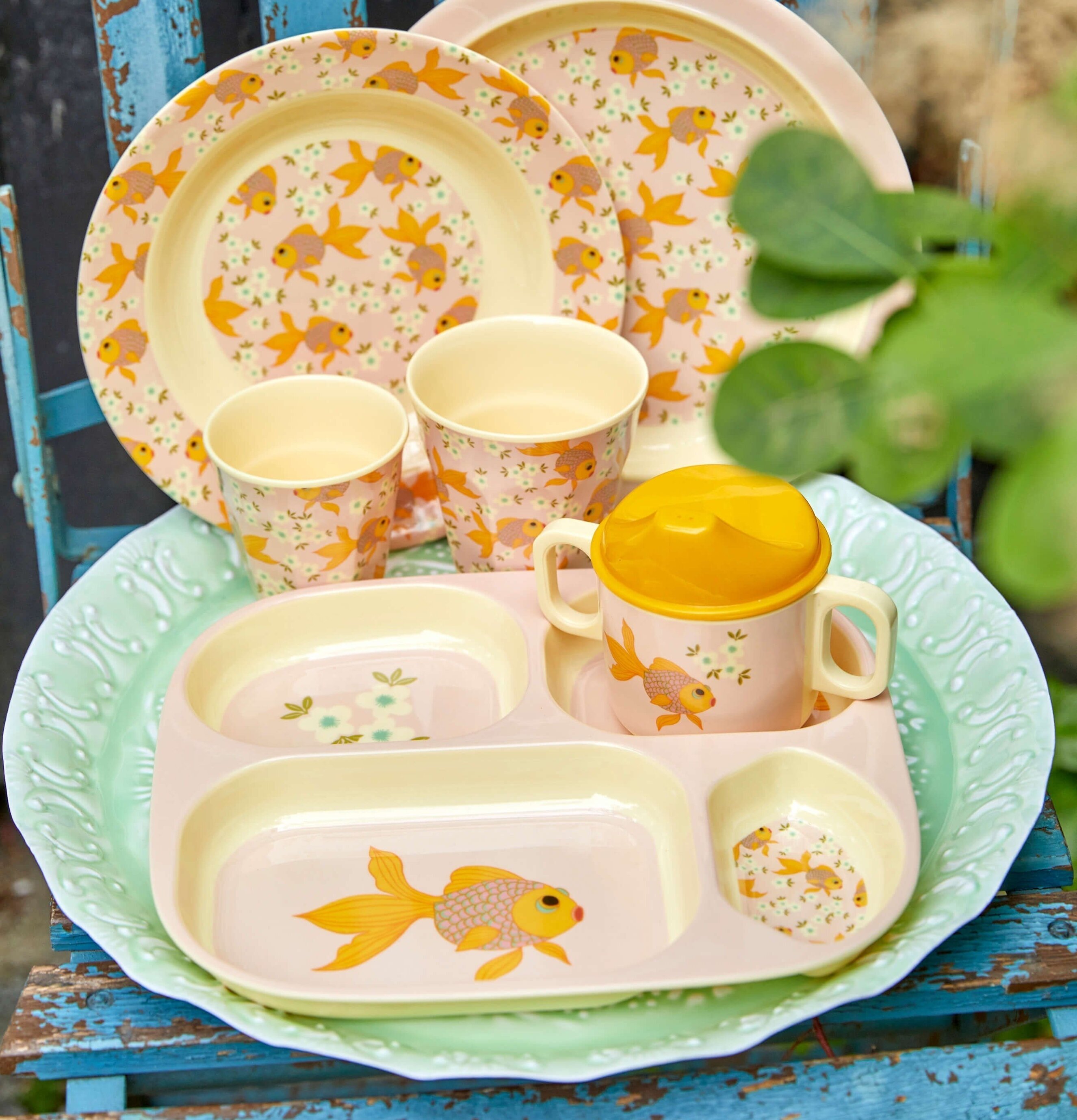 Babymugg Goldfish Print från Rice med matchande kollektion