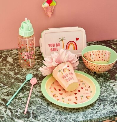 Mugg You Go Girl Print från Rice på marmorerat bord