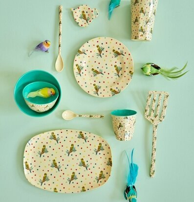 Mugg Latte Budgie Print från Rice med färgglada undulater