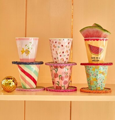 Små Muggar Goldfish Print från Rice i färgglada mönster