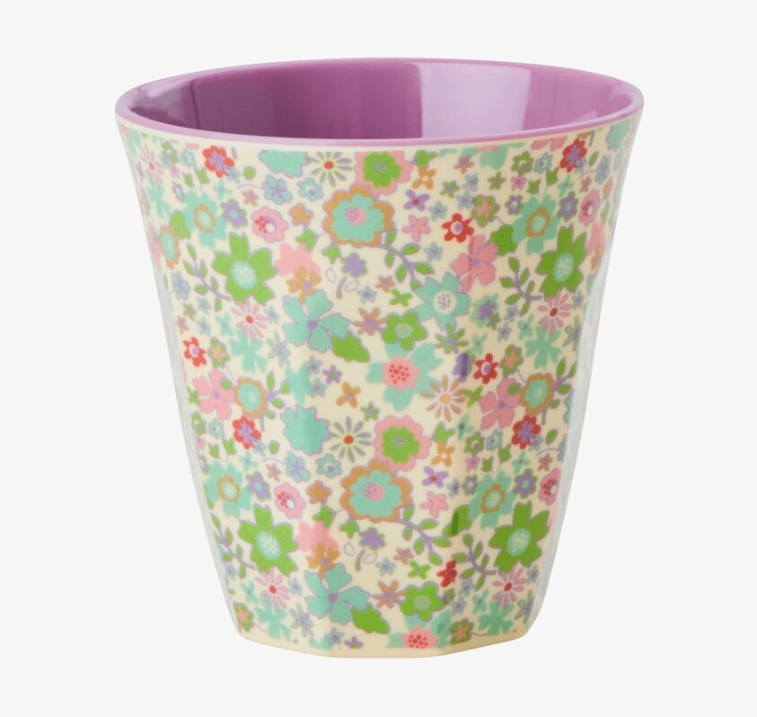 Mugg Pastel Fall Floral Print från Rice med blommönster