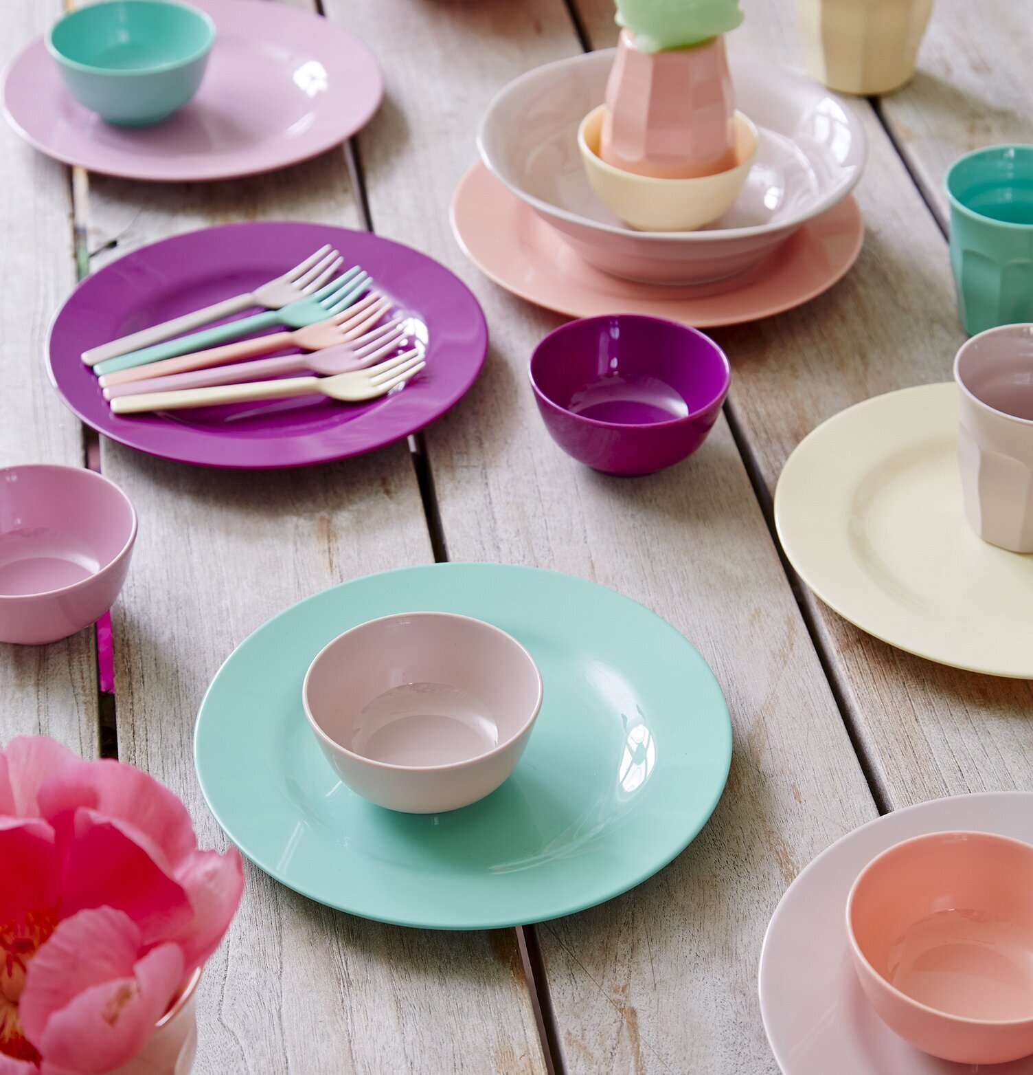 Liten Mugg Elegant Beige från Rice på färgglad dukning