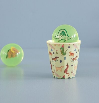 Barnmugg Animal Green Print från Rice med djurmönster