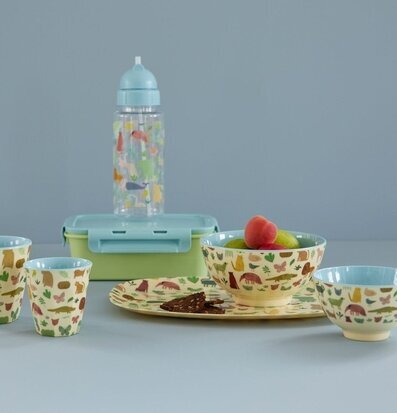 Rice Liten Mugg Sweet Jungle Print Dusty Blue med djurmotiv