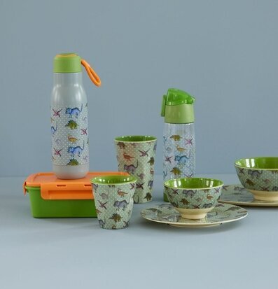 Barntallrik New Dino Print Melaminmugg Rice Tallrikar Djupa tallrikar (ej skål) Desserttallrikar Assietter Barntallrikar Picknicktallrikar Melaminmuggar