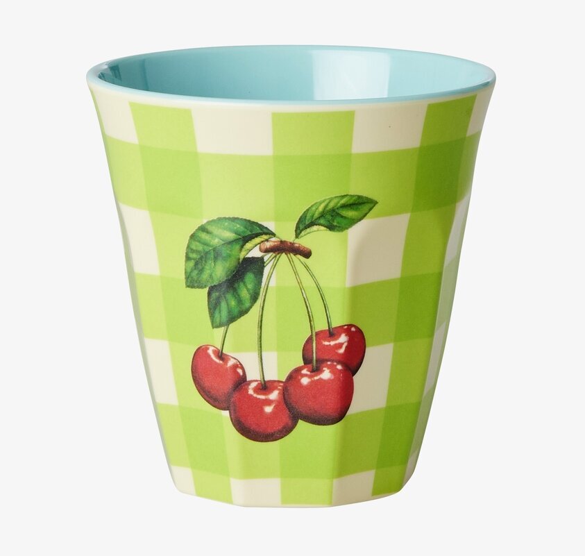 Melaminmugg Love Therapy Cherry Print från Rice i närbild