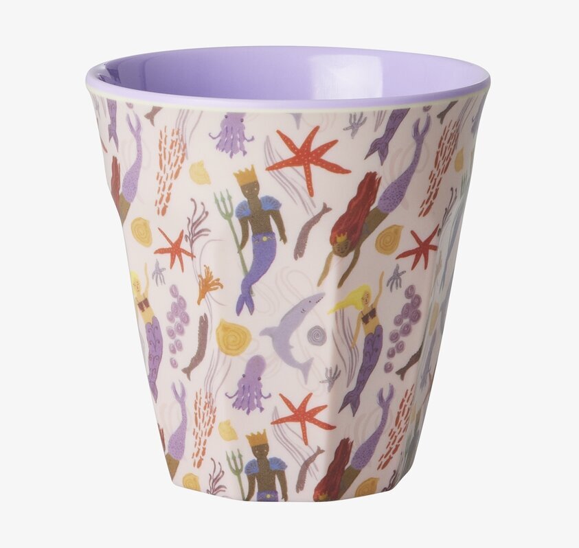 Melaminmugg Mermaid Print från Rice med färgglada sjöjungfrur