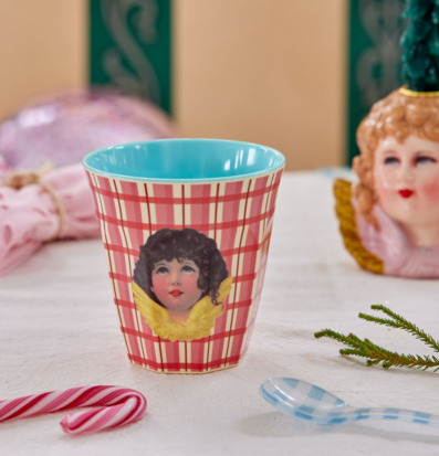 Melaminmugg Angel Print från Rice med rutigt och ängelmotiv