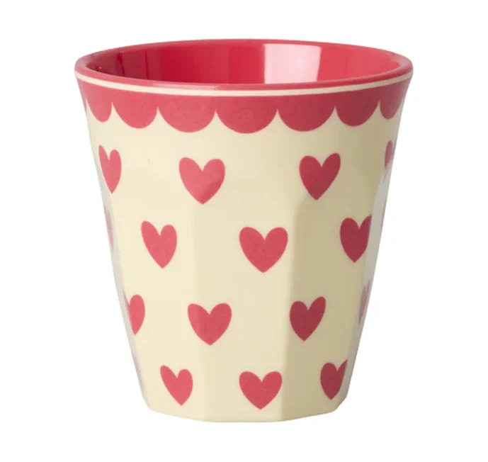 Melaminmugg Hearts Print Röd Rice Melaminmuggar Lattemuggar i melamin Melaminkoppar