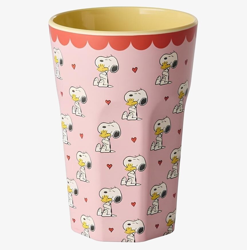 Melaminmugg Snobben Latte Pink Print Rice Melaminmuggar Lattemuggar i melamin Melaminkoppar