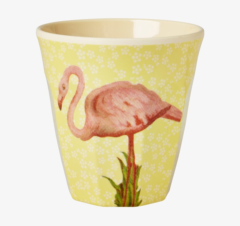 Rice Mugg Flamingo Print med gul bakgrund och rosa flamingo