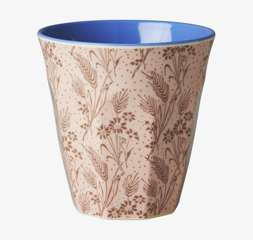 Mugg Flower Field Print från Rice med blommigt mönster