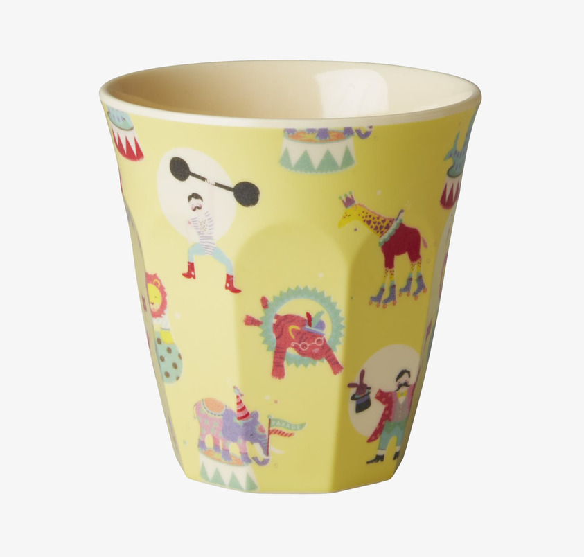 Barnmugg Circus Print Yellow från Rice med cirkusmotiv