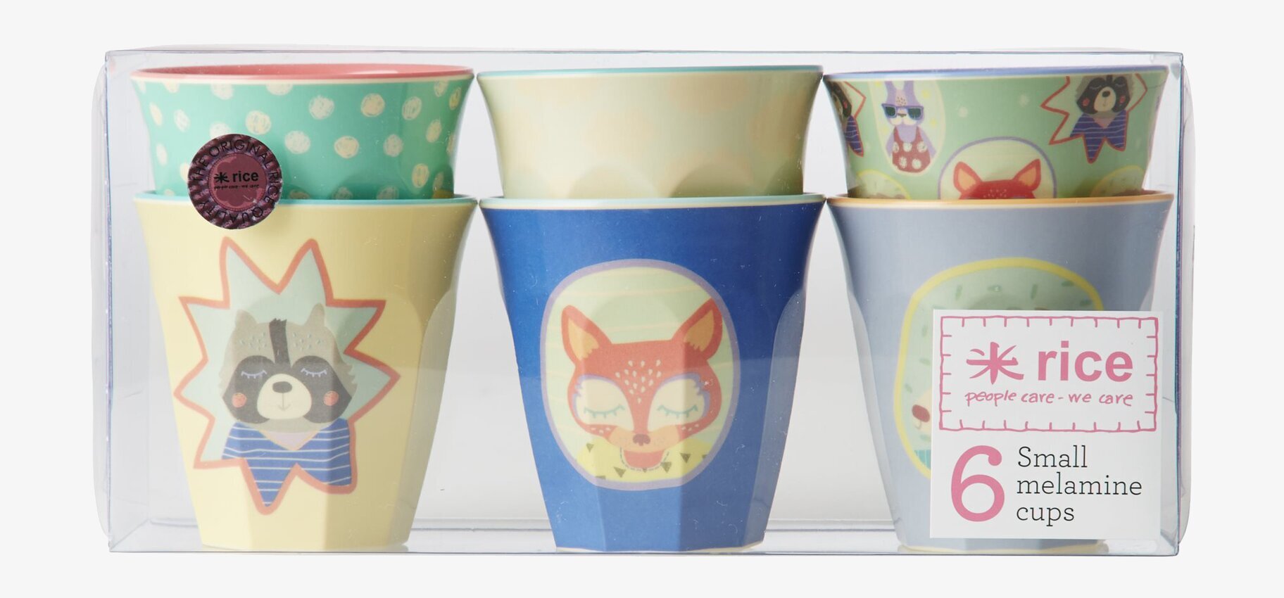 Muggar Happy Camper Prints från Rice i genomskinlig förpackning