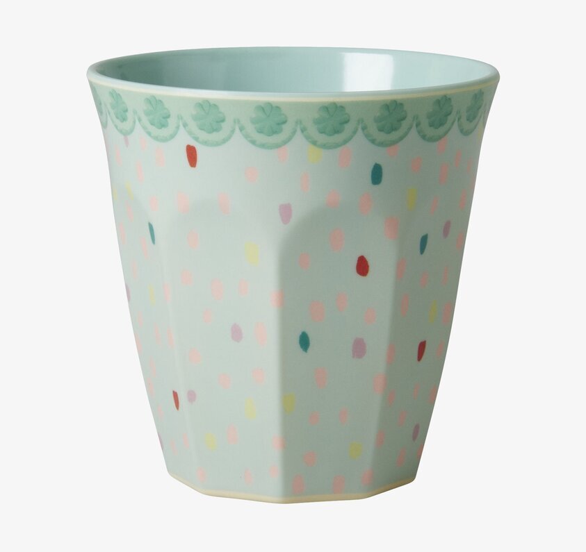 Mugg Raindot Print från Rice med mintgrön bas och prickar